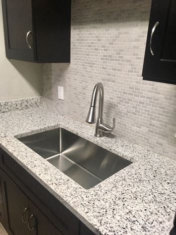 Granite countertops (in select)